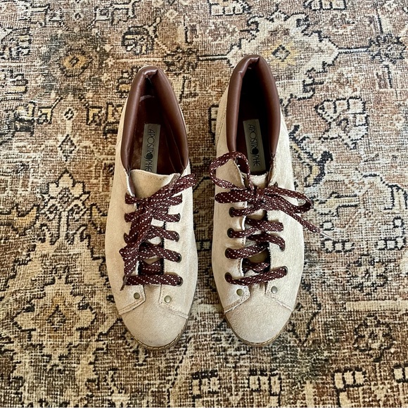 Vintage Hiking Style Lace Up Boots in Beige/Chocolate Brown - 7 - Picture 2 of 4